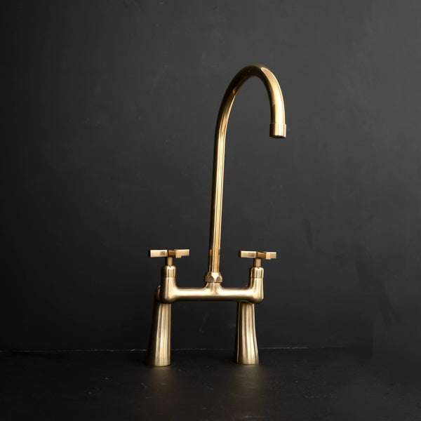 Unlacquered brass Verve bridge kitchen faucet – modern lines, front view
